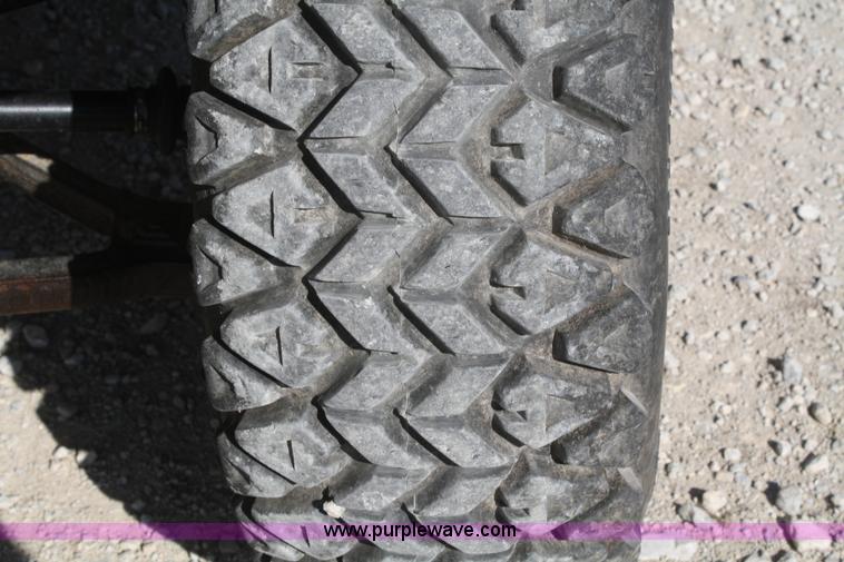 image for item F2532 2006 Club Car XRT1500 utility vehicle