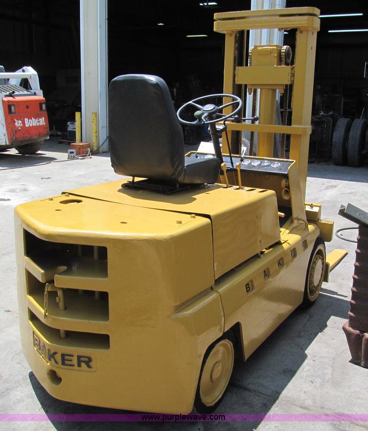 image for item F5080 Baker Industrial FGD-060 forklift