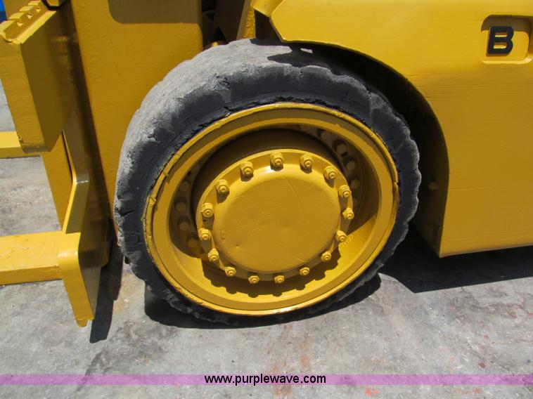 image for item F5080 Baker Industrial FGD-060 forklift