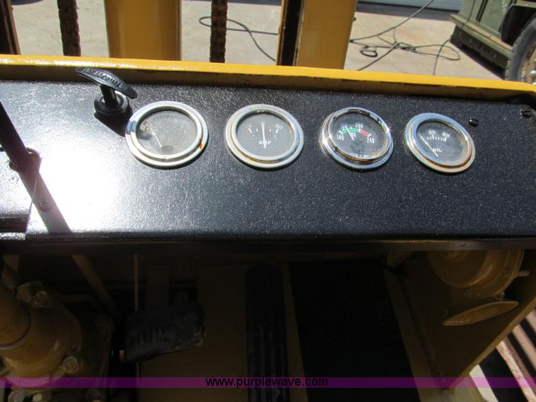 image for item F5080 Baker Industrial FGD-060 forklift