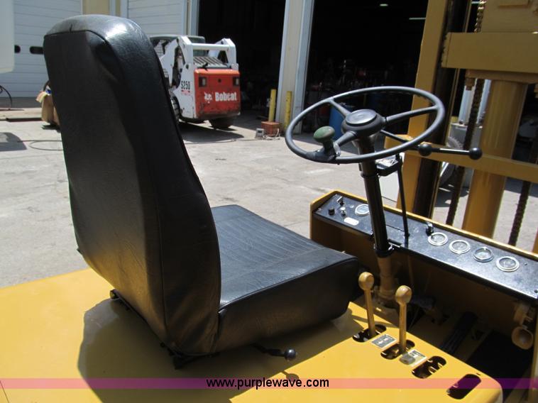 image for item F5080 Baker Industrial FGD-060 forklift