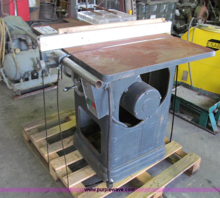 image for item F5084 Delta table saw