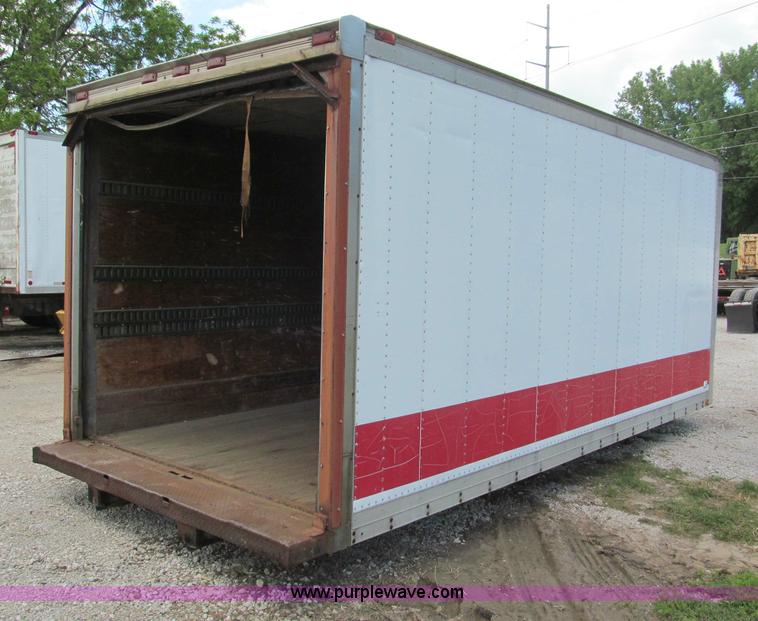 image for item F5089 1989 Morgan Corporation 18'L truck toolbox