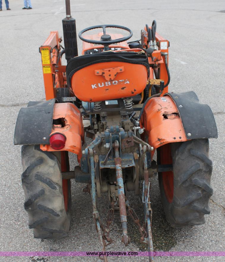 image for item F8606 Kubota B7100 WST tractor