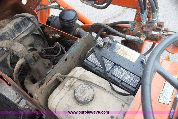 image for item F8606 Kubota B7100 WST tractor