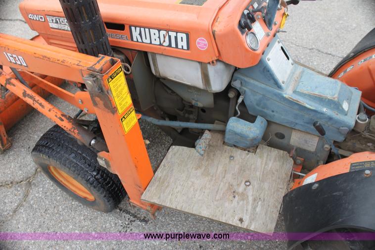 image for item F8606 Kubota B7100 WST tractor