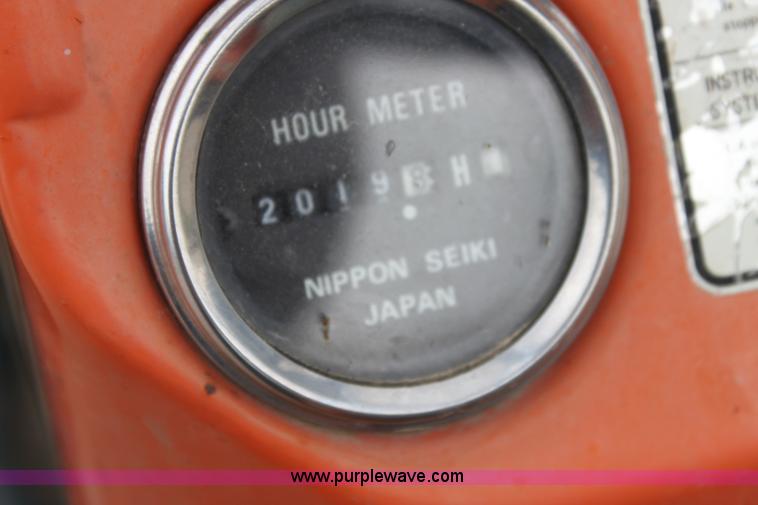 image for item F8606 Kubota B7100 WST tractor