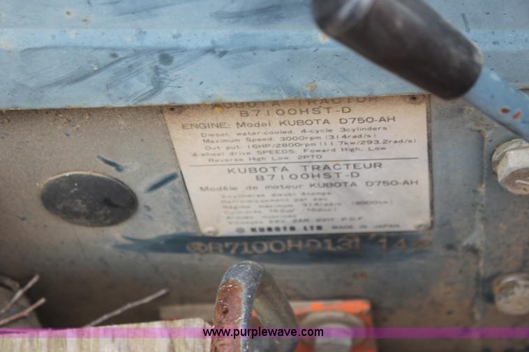 image for item F8606 Kubota B7100 WST tractor