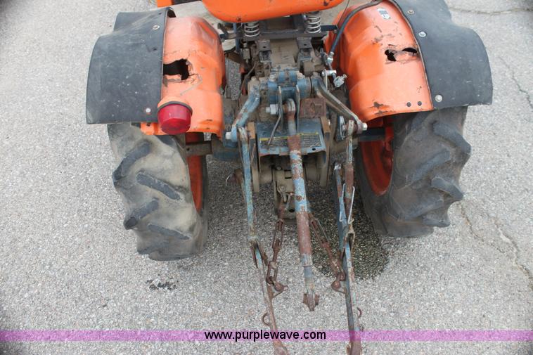 image for item F8606 Kubota B7100 WST tractor