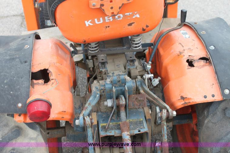 image for item F8606 Kubota B7100 WST tractor
