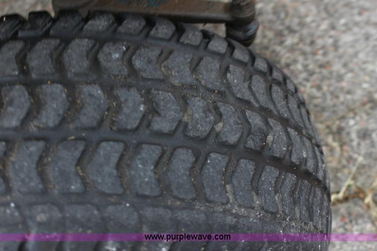 image for item F8606 Kubota B7100 WST tractor