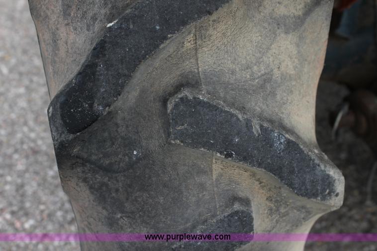 image for item F8606 Kubota B7100 WST tractor