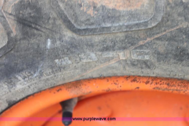 image for item F8606 Kubota B7100 WST tractor