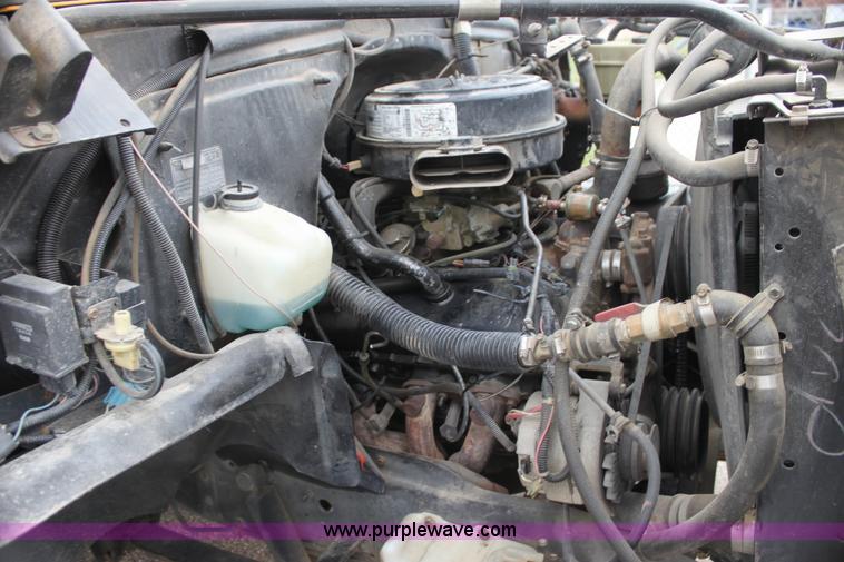 image for item F8607 1990 GMC 6000 school bus