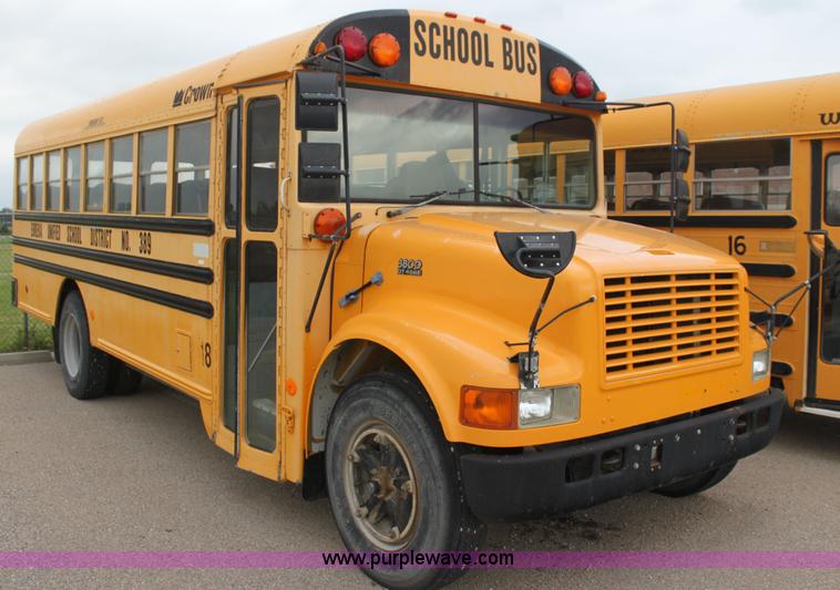 image for item F8608 1997 International 3800 school bus