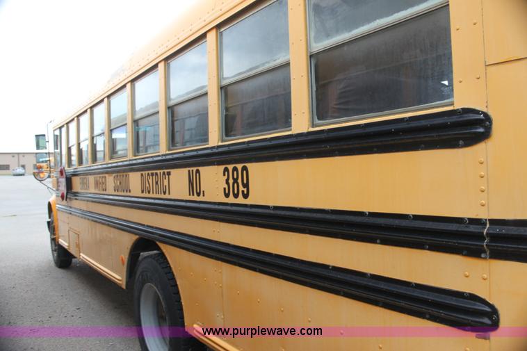 image for item F8608 1997 International 3800 school bus