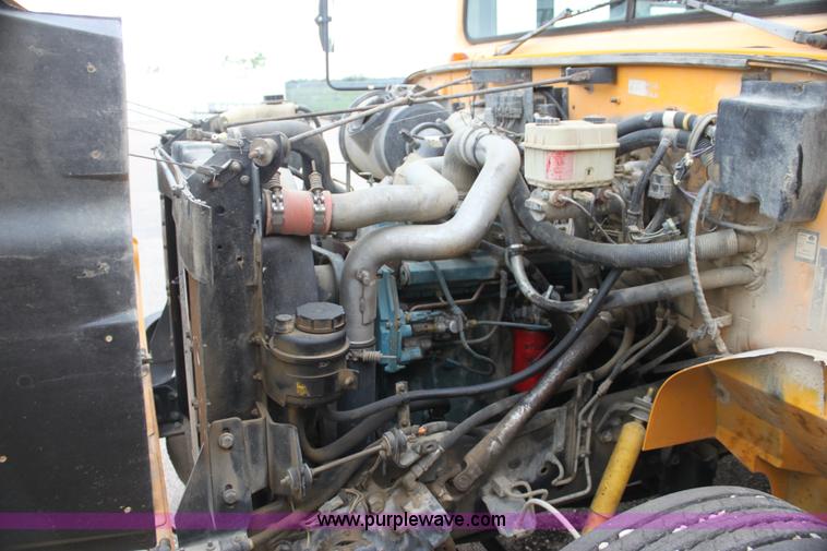 image for item F8608 1997 International 3800 school bus