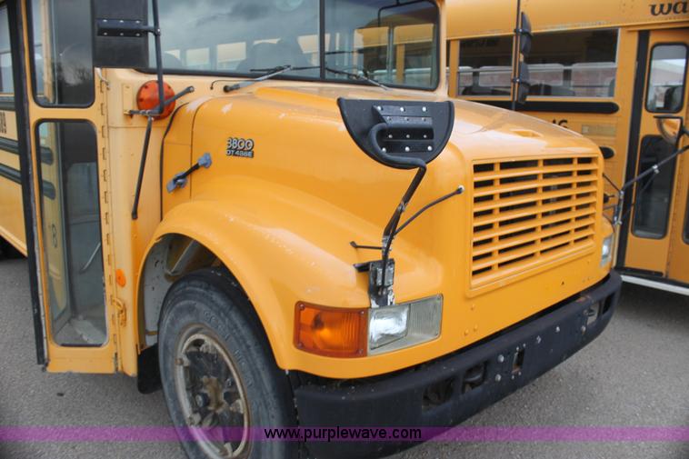 image for item F8608 1997 International 3800 school bus