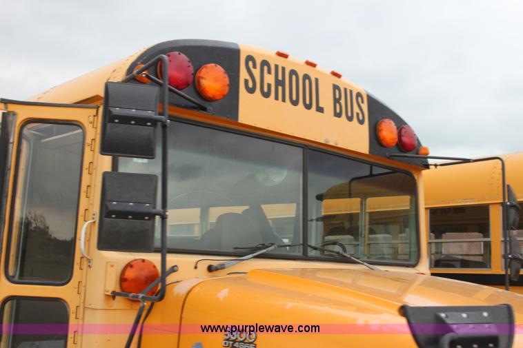 image for item F8608 1997 International 3800 school bus