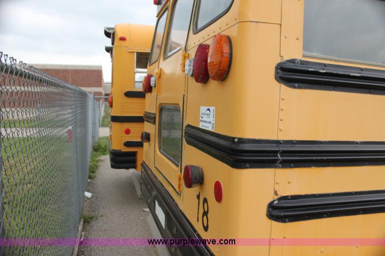 image for item F8608 1997 International 3800 school bus