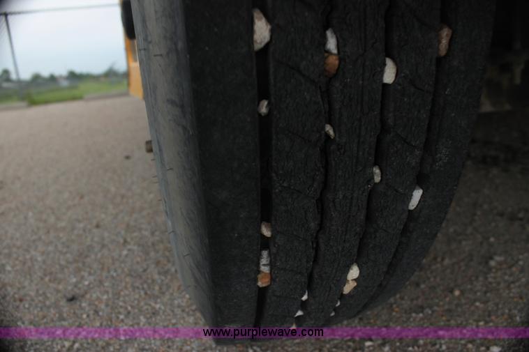 image for item F8608 1997 International 3800 school bus