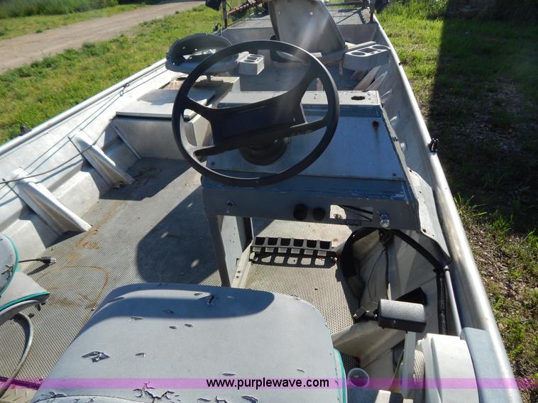 image for item G3212 1989 Alweld aluminum fishing boat and trailer