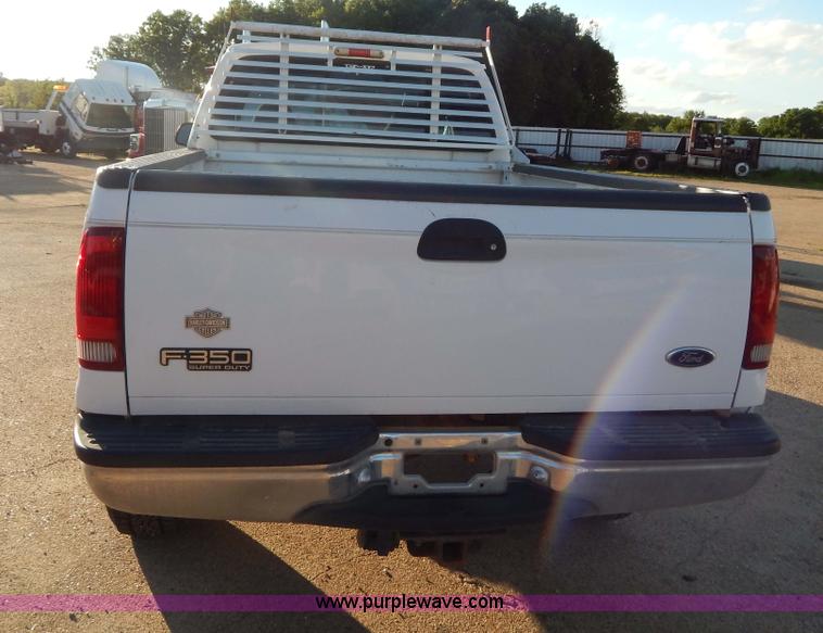 image for item G3217 2000 Ford F350 Super Duty Crew Cab pickup truck