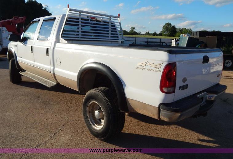 image for item G3217 2000 Ford F350 Super Duty Crew Cab pickup truck