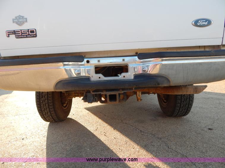 image for item G3217 2000 Ford F350 Super Duty Crew Cab pickup truck