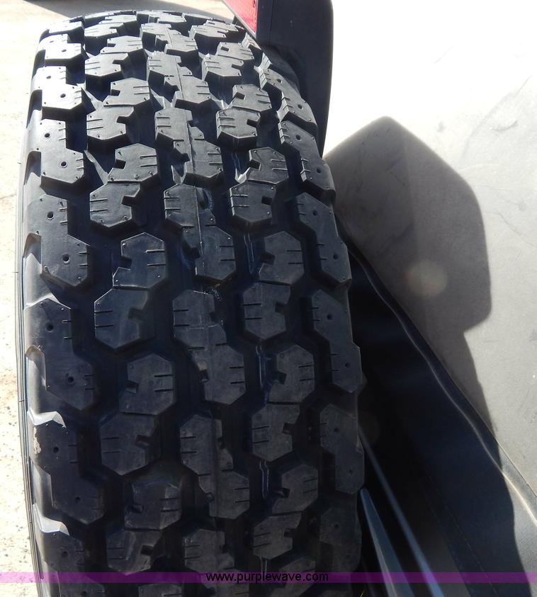 image for item G3219 2002 Jeep Wrangler X SUV