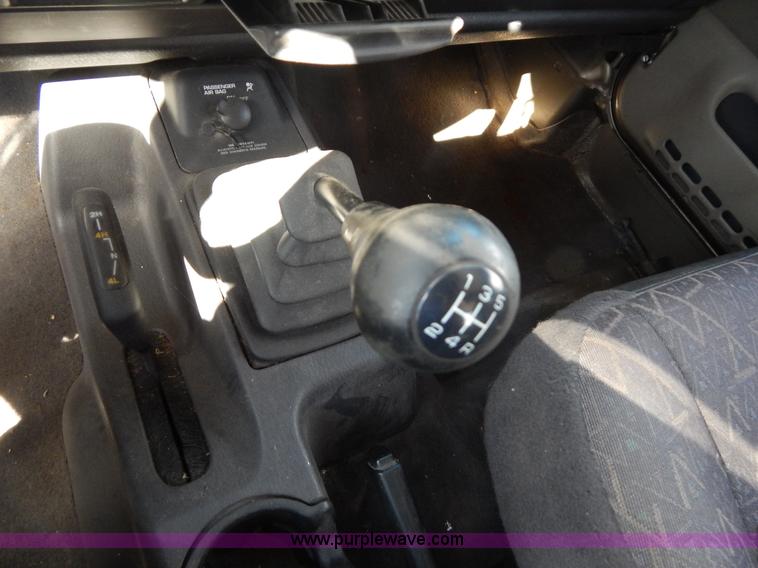 image for item G3219 2002 Jeep Wrangler X SUV