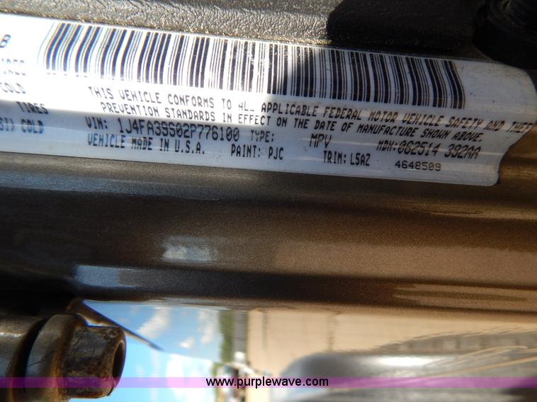 image for item G3219 2002 Jeep Wrangler X SUV