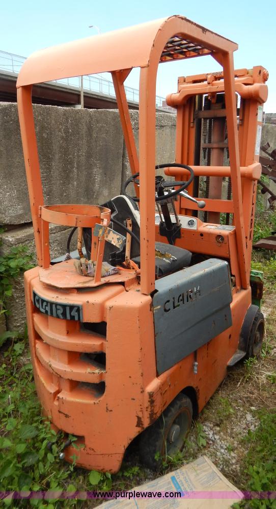 image for item G3248 Clark C20B forklifts