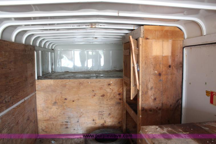 image for item G5087 1996 CM 24' enclosed gooseneck trailer