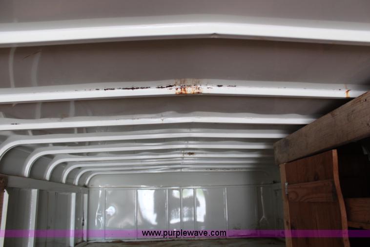 image for item G5087 1996 CM 24' enclosed gooseneck trailer