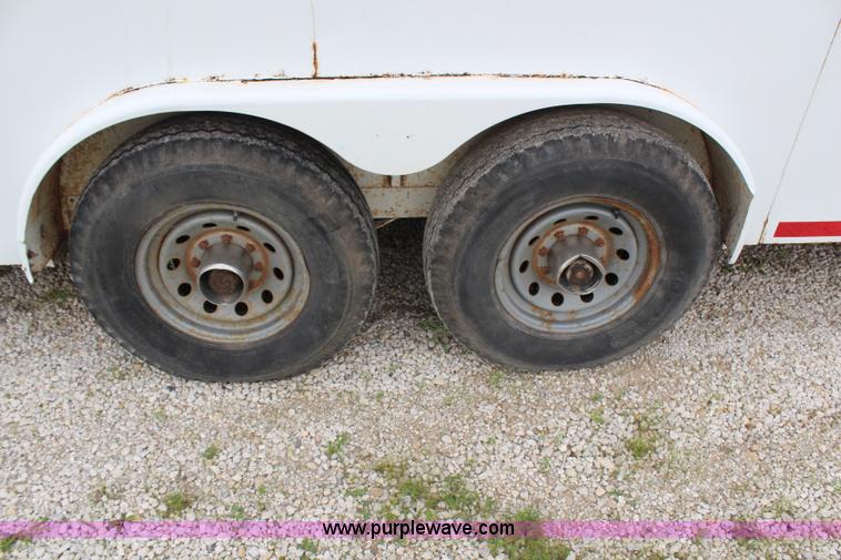 image for item G5087 1996 CM 24' enclosed gooseneck trailer