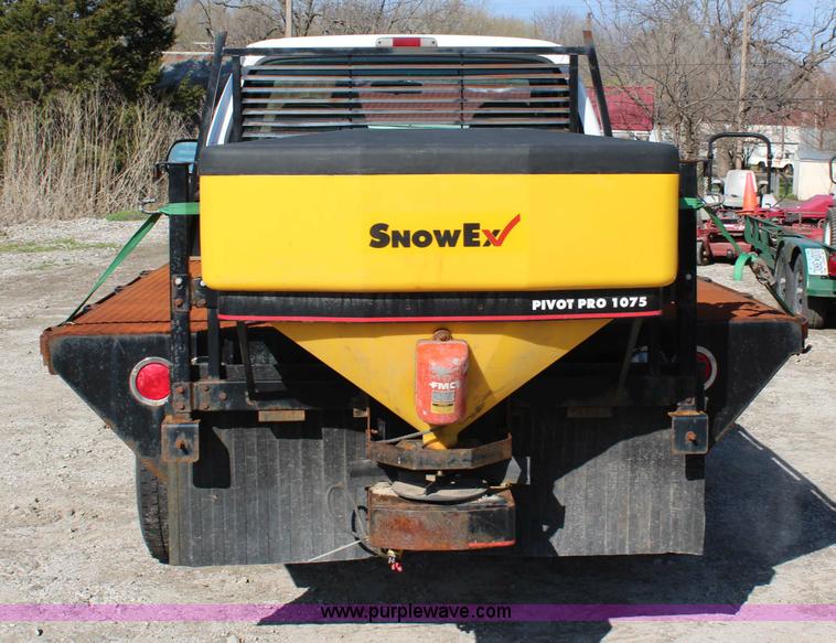 image for item G5096 2001 Ford F250 Super Duty XL flatbed pickup truck