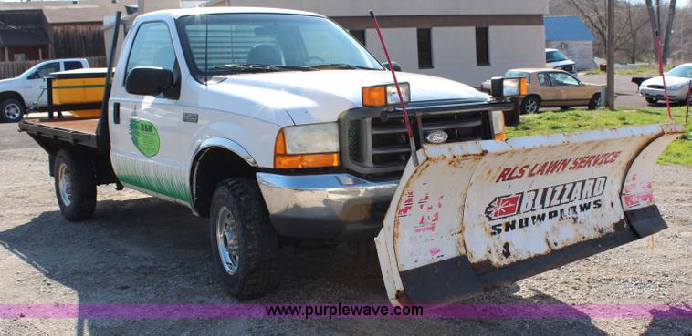 image for item G5096 2001 Ford F250 Super Duty XL flatbed pickup truck