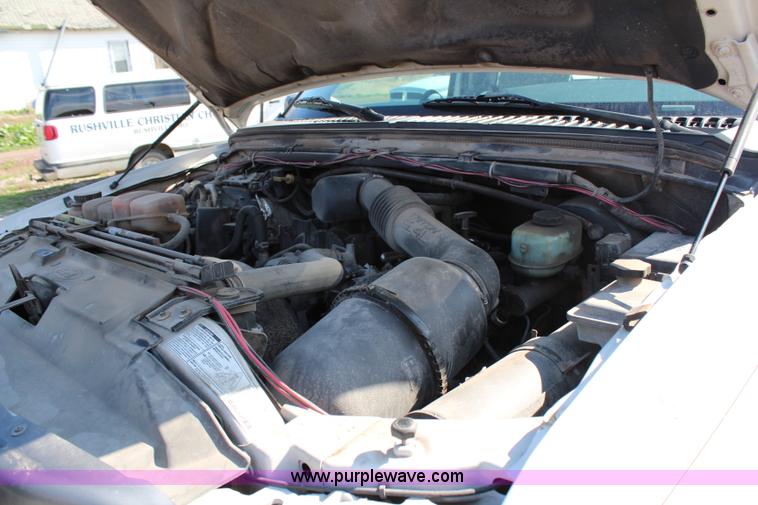 image for item G5096 2001 Ford F250 Super Duty XL flatbed pickup truck