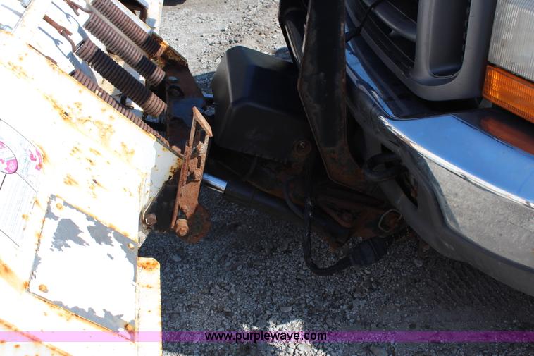 image for item G5096 2001 Ford F250 Super Duty XL flatbed pickup truck