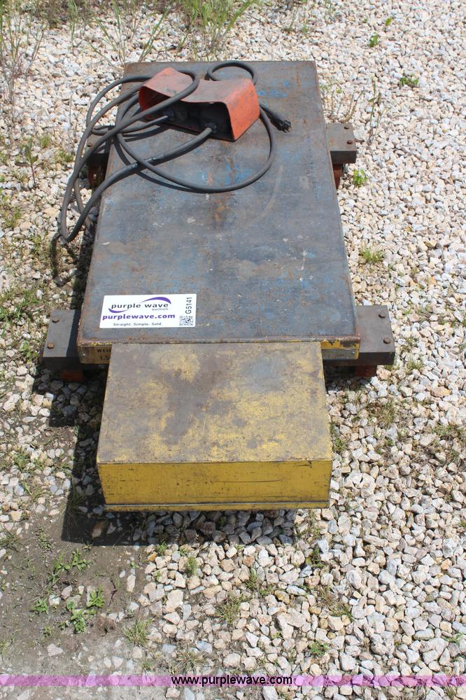 image for item G5141 Hydraulic lift platform