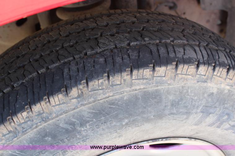 image for item G5196 2005 Ford F250 Super Duty XL SuperCab pickup truck