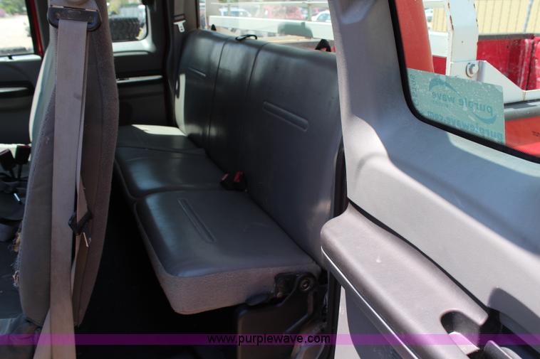 image for item G5196 2005 Ford F250 Super Duty XL SuperCab pickup truck