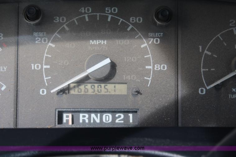 image for item G5239 1996 Ford F350 XL flatbed pickup truck