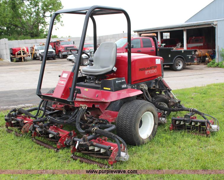 image for item G5241 2000 Toro Reelmaster 6700D lawn mower