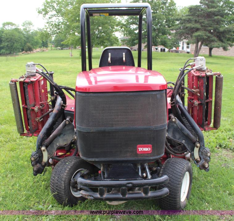 image for item G5241 2000 Toro Reelmaster 6700D lawn mower