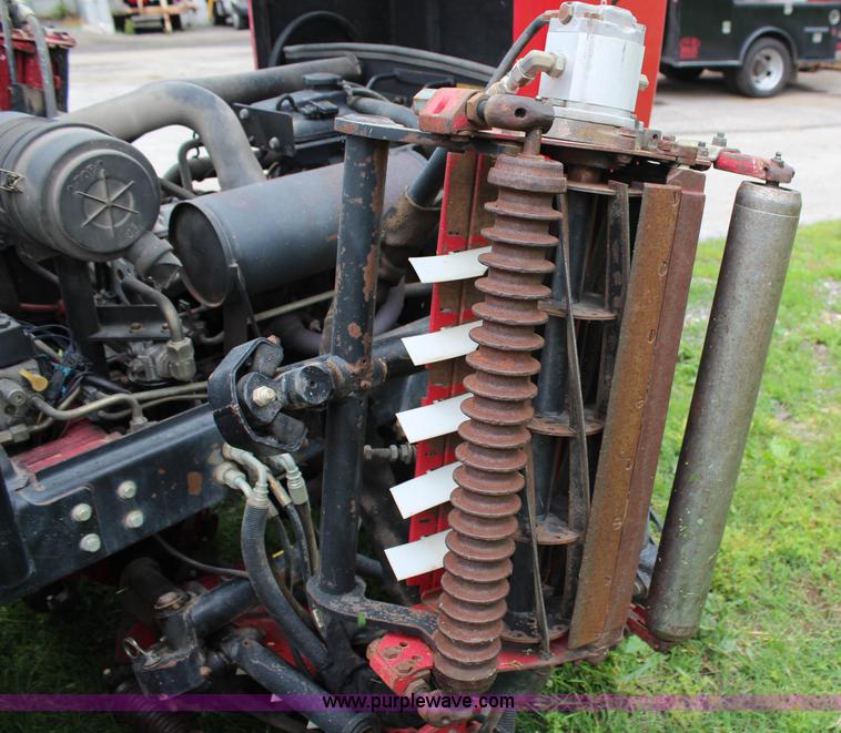 image for item G5241 2000 Toro Reelmaster 6700D lawn mower