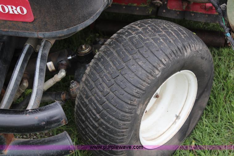 image for item G5241 2000 Toro Reelmaster 6700D lawn mower