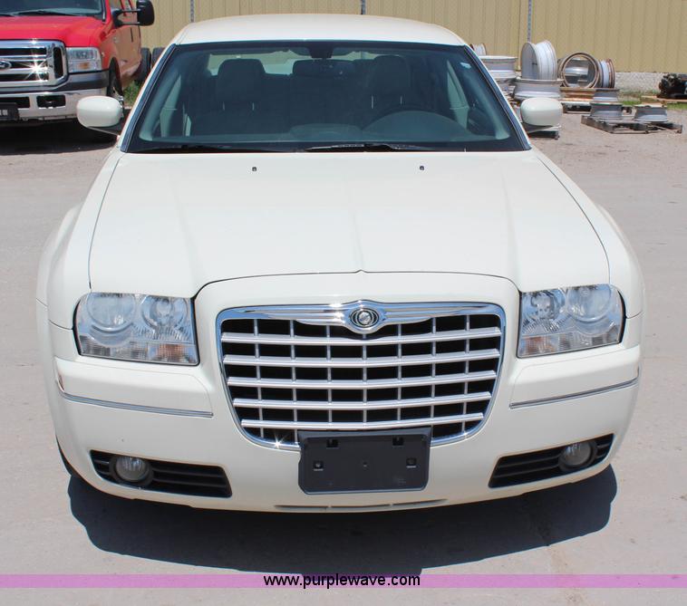 image for item G5470 2006 Chrysler 300 Touring