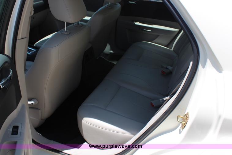 image for item G5470 2006 Chrysler 300 Touring